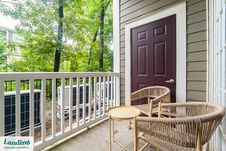 655 W Mallard Creek Church Rd in Charlotte, NC - Building Photo - Building Photo