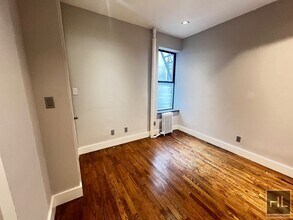 No Fee - Renovated 1-Bedroom in Prime SoHo in New York, NY - Foto de edificio - Building Photo