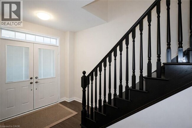 2019 Trawden Way in Oakville, ON - Building Photo - Building Photo