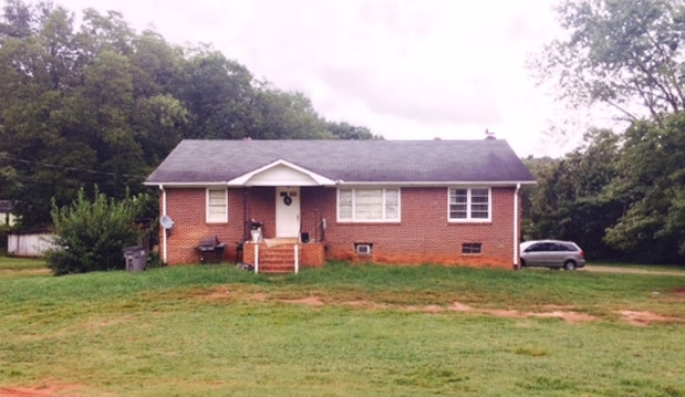 4116 Old Buncombe Rd in Greenville, SC - Building Photo