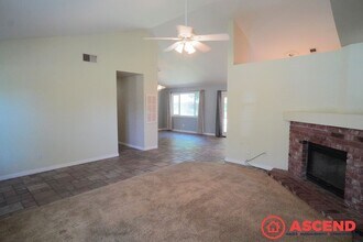 9116 Lacroix Ct in Bakersfield, CA - Building Photo - Building Photo