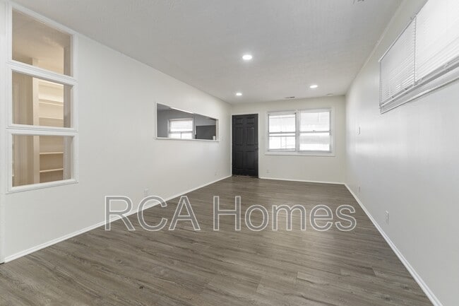 947 Albany St in Indianapolis, IN - Building Photo - Building Photo