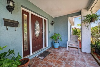 6180 30th Ct S in St. Petersburg, FL - Building Photo - Building Photo