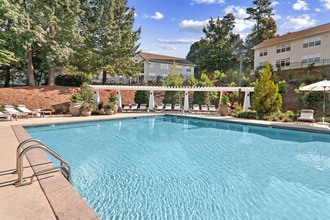 Caveness Farms Apartments in Wake Forest, NC - Foto de edificio - Building Photo