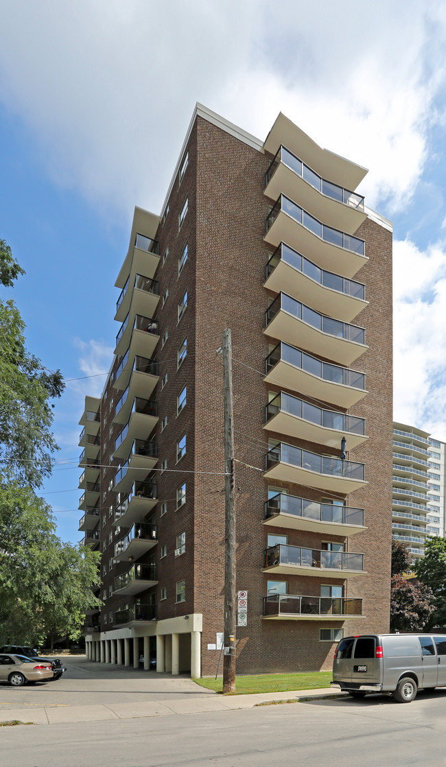 Lido Tower in Hamilton, ON - Building Photo - Building Photo