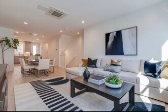 1423 Venice Ter in San Ramon, CA - Foto de edificio - Building Photo