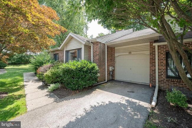 301 Hanover Ct in Chesterbrook, PA - Building Photo - Building Photo