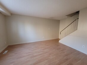 10 Clareview Village NW in Edmonton, AB - Building Photo - Building Photo