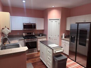 12001 SW Horizon Blvd in Beaverton, OR - Building Photo - Building Photo