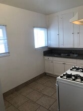 1097 St Louis Ave in Long Beach, CA - Building Photo - Building Photo