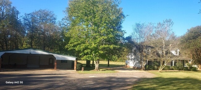 8208 US-165 in Woodworth, LA - Building Photo - Building Photo