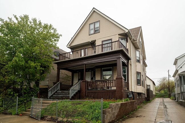 property at 3345 N Richards St