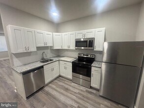 1204 W Erie Ave in Philadelphia, PA - Building Photo - Building Photo