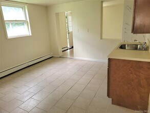 3489 Lexington Ave in Mohegan Lake, NY - Building Photo - Building Photo
