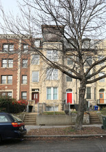 1319 Fairmont St NW in Washington, DC - Building Photo - Building Photo