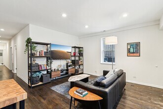 1254 N Greenview Ave, Unit Garden in Chicago, IL - Foto de edificio - Building Photo
