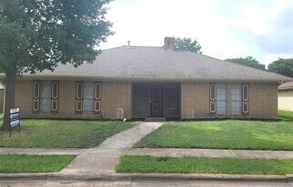 7306 Timberline Dr in Rowlett, TX - Building Photo