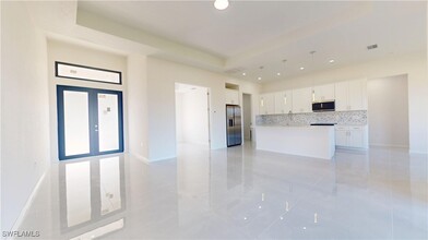 2425 NW 24th St in Cape Coral, FL - Building Photo - Building Photo