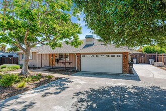 14352 New Jersey Ave in San Jose, CA - Building Photo - Building Photo