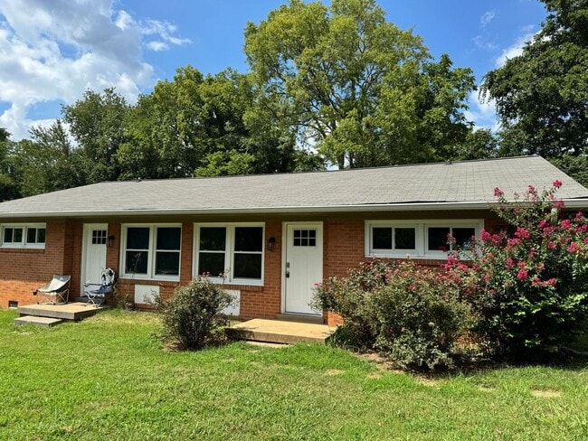 907 Elwood Dr in Clarksville, TN - Building Photo - Building Photo