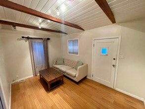 1229 23rd St, Unit Cottage in Santa Monica, CA - Foto de edificio - Building Photo