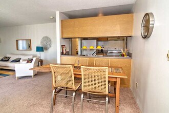 Timber Lake in East Lansing, MI - Foto de edificio - Building Photo