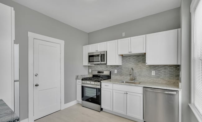 142 Sutherland Rd, Unit 2