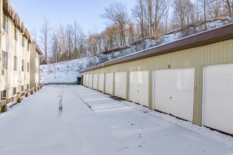 Driscoll Manor Apartments in Syracuse, NY - Building Photo - Building Photo