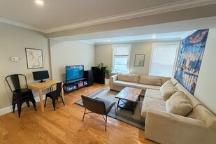183 River St, Unit 2 in Cambridge, MA - Building Photo
