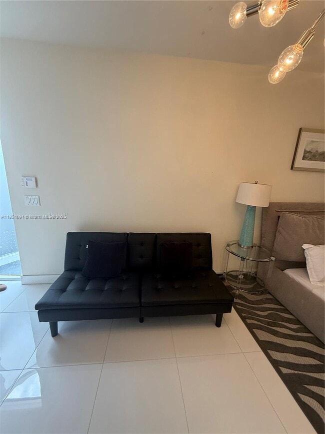 10363 NW 63rd Terrace in Doral, FL - Building Photo - Building Photo