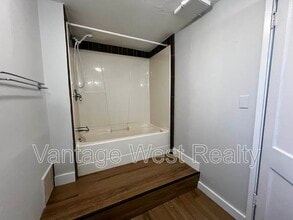 1861 High Rd in Kelowna, BC - Building Photo - Building Photo