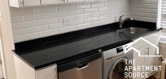 733 Elm St, Unit 302 in Winnetka, IL - Building Photo