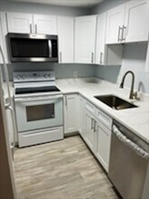 599 Cambridge St, Unit 403 in Cambridge, MA - Foto de edificio - Building Photo