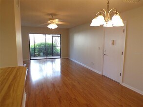 634 Bird Bay Dr E in Venice, FL - Building Photo - Building Photo