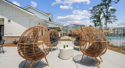 4000 Margaret St, Unit TH2 in Beaufort, SC - Building Photo - Building Photo