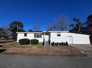 4329 Taylor Rd in Chesapeake, VA - Building Photo - Building Photo