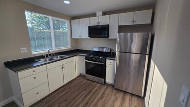 1819 N Frederic St in Burbank, CA - Building Photo - Building Photo
