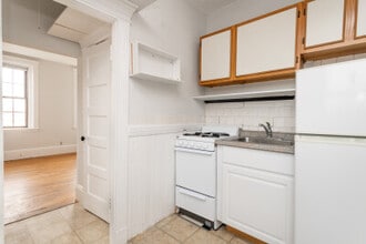 8 Myrtle St, Unit #7 in Boston, MA - Building Photo - Building Photo