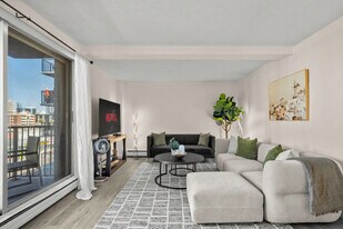 115-117 17 Ave SW, Unit SI ID1314554P in Calgary, AB - Building Photo