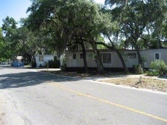 Arizona Mobile Home Park in Lakeland, FL - Building Photo