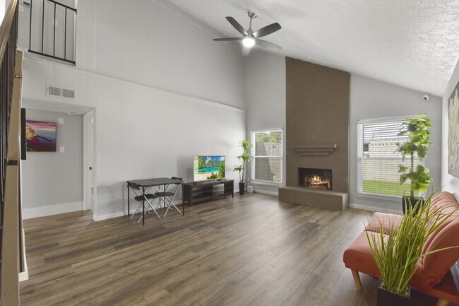 707 Land Grant Dr in Richmond, TX - Building Photo - Building Photo