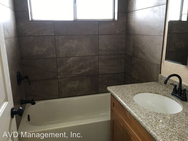 6140 Gloria Dr in Sacramento, CA - Building Photo - Building Photo