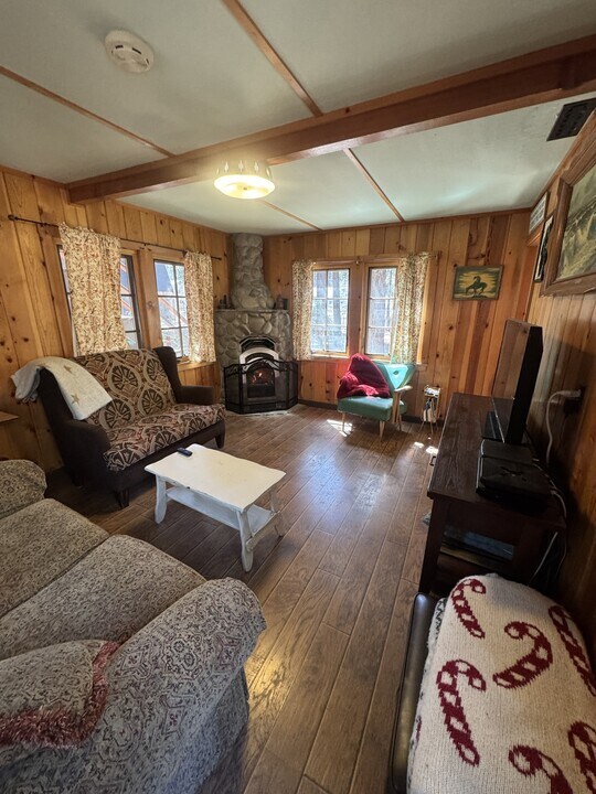 3016 Oakland Ave in South Lake Tahoe, CA - Building Photo