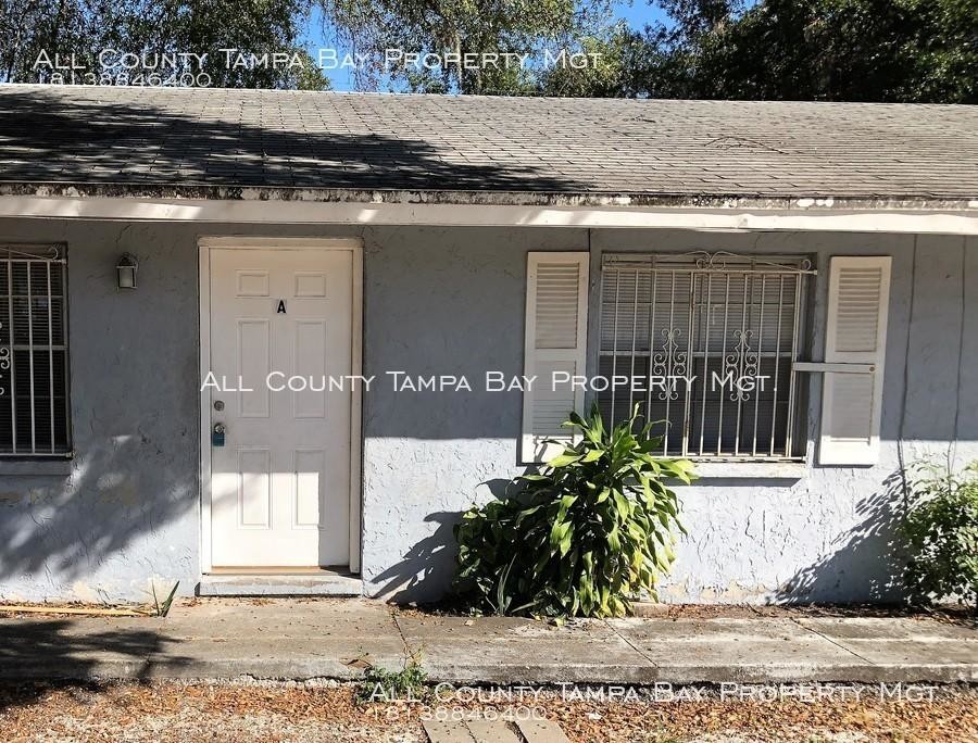 402 W Columbus Dr in Tampa, FL - Building Photo