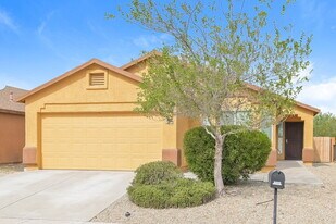 2399 E Calle Arroyo Lindo in Tucson, AZ - Building Photo