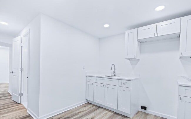 property at 5606 Elberton Pl