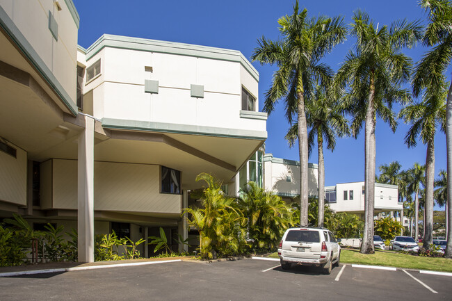 5454 Ka Haku Rd in Princeville, HI - Foto de edificio - Building Photo