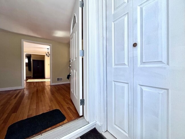 10 Marrigan St in Arlington, MA - Foto de edificio - Building Photo