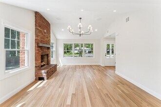 68 Rogers Ave in Westhampton Beach, NY - Building Photo - Building Photo
