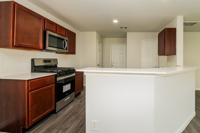 5571 Latta Plantation Dr in Katy, TX - Building Photo - Building Photo